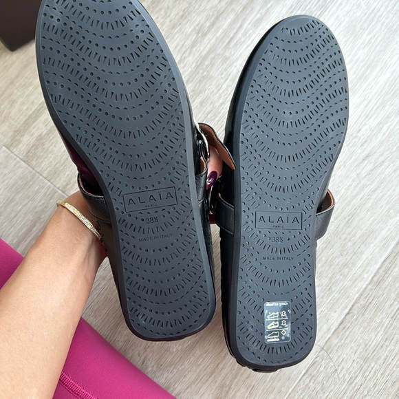 ALAIA
Vienne Cutout Mary Jane Ballerina Flats BLACK - Picture 3 of 4